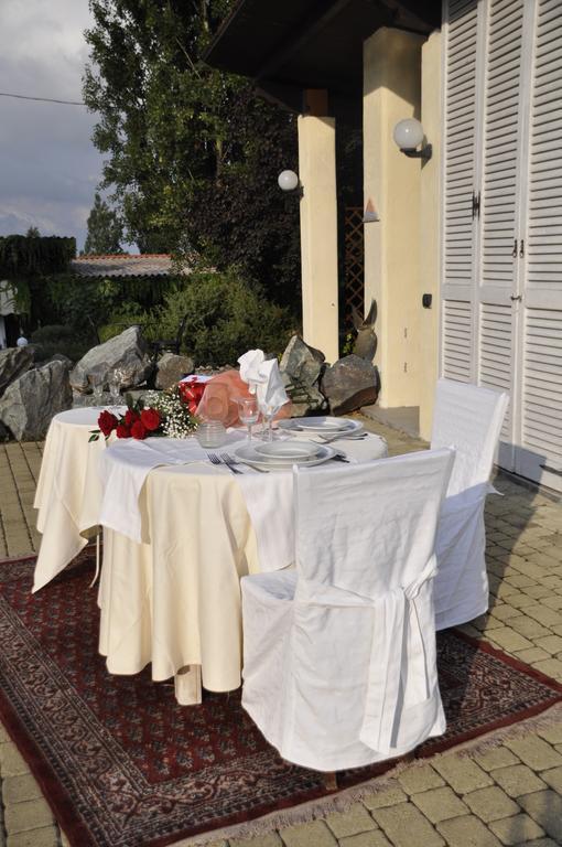 Premiata Osteria Dei Fiori Bed & Breakfast Cortiglione Exterior photo